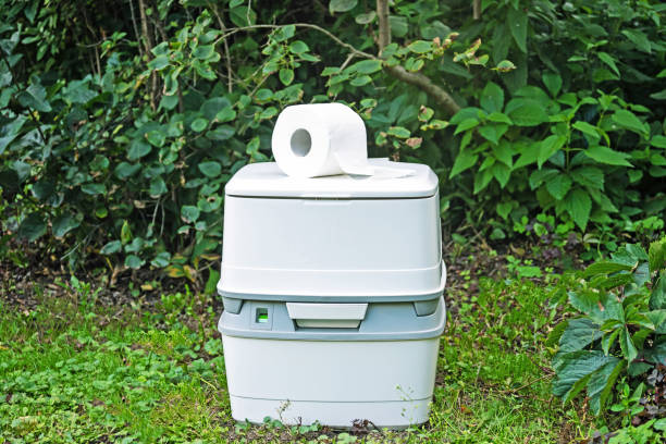 Portable Toilet Options We Offer in Hollandale, MS